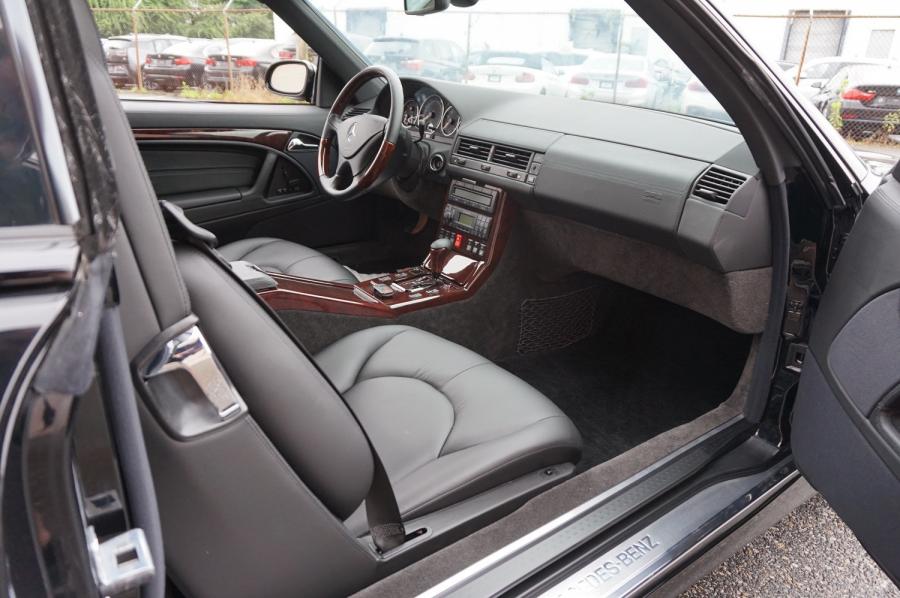 Интерьер Mercedes-Benz SL600 (R129) 2001 года  (фото 4 из 20)